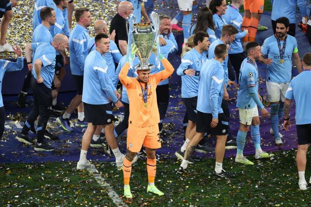 天雷变功臣！“失误型门将”拯救曼城